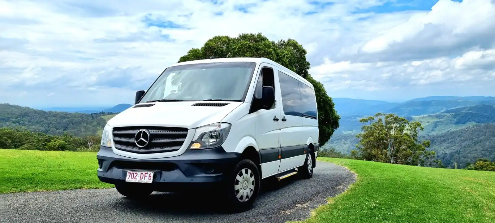 Big luxury vehicle perfect for group travel in Brisbane